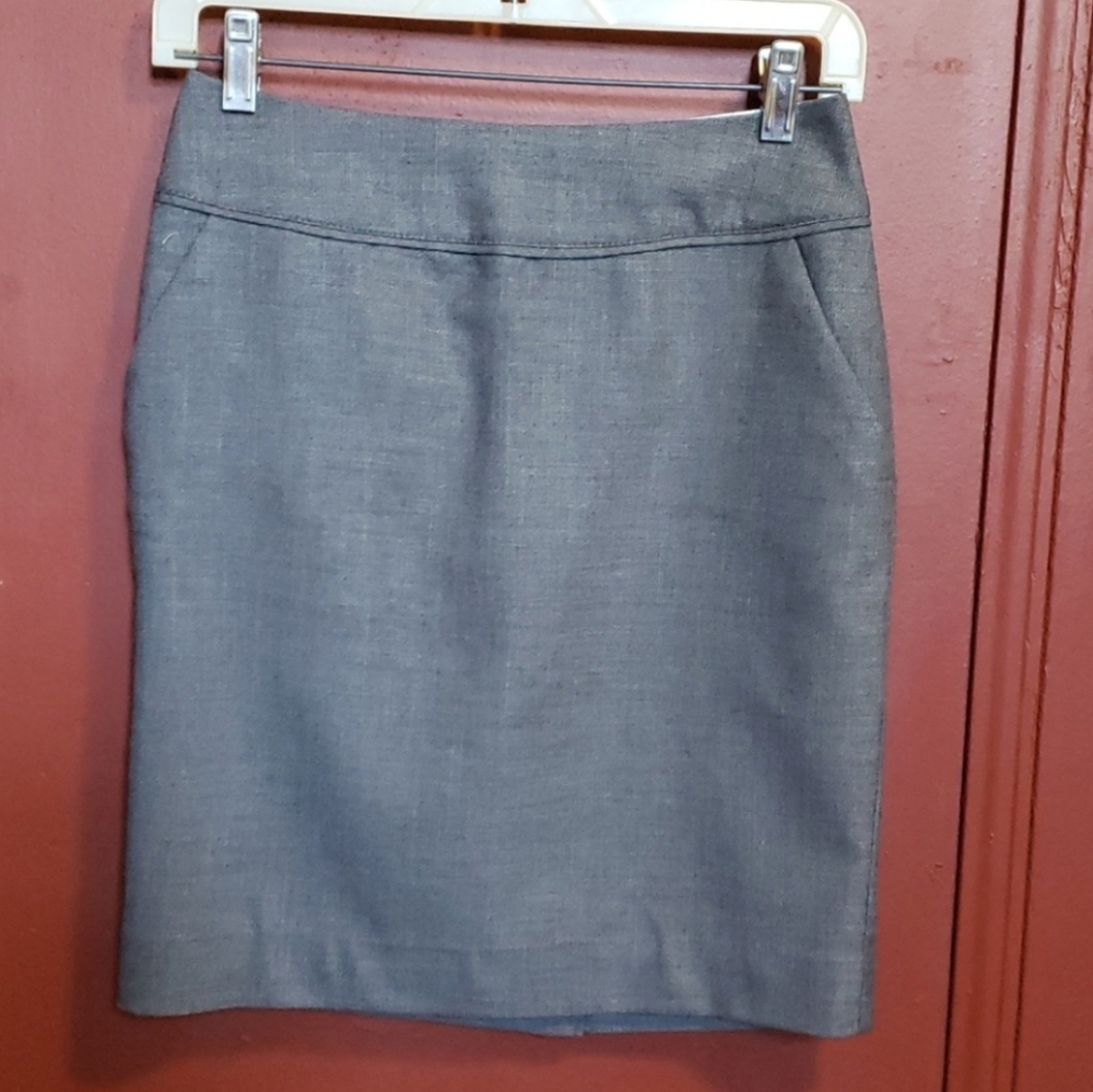 H&M Women Classic Gray Pencil Skirt SZ 4